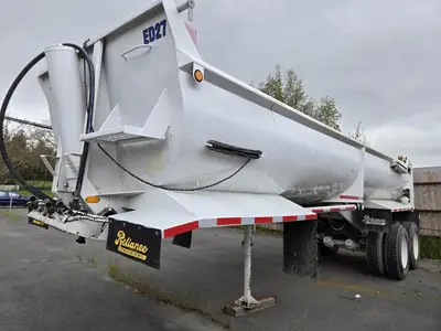 USED 1985 RELIANCE 28FT