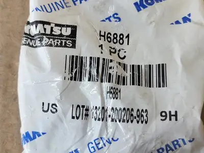 NEW KOMATSU H6881