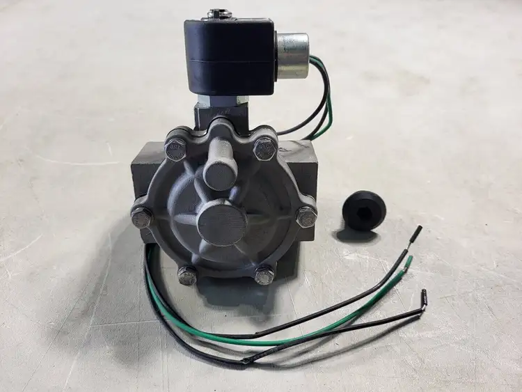 Used 2014 PARKER 24F24C6180A3F4C80 Valves/Fittings British Columbia CA | Lenmark #256197