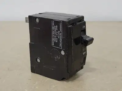 Used SQUARE D QO215 Switchgears British Columbia CA | Lenmark #239953