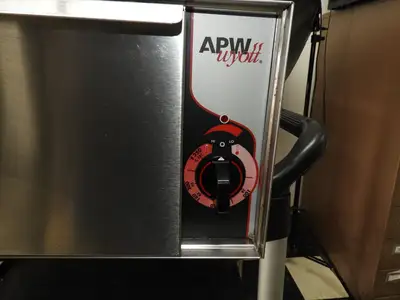 Used APW Wyott Used APW BW-31 Humidified Hot Dog Bun Warmer with (72) Bun Capacity, 120v Heating Cabinets Illinois US | Falcon Restaurant Supply #1376541