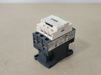 USED SCHNEIDER ELECTRIC LC1D18