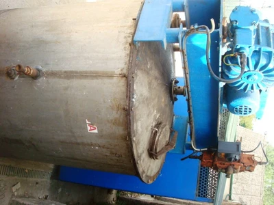 1260L S/S Enclosed Mixing Tank 1.1 Kw