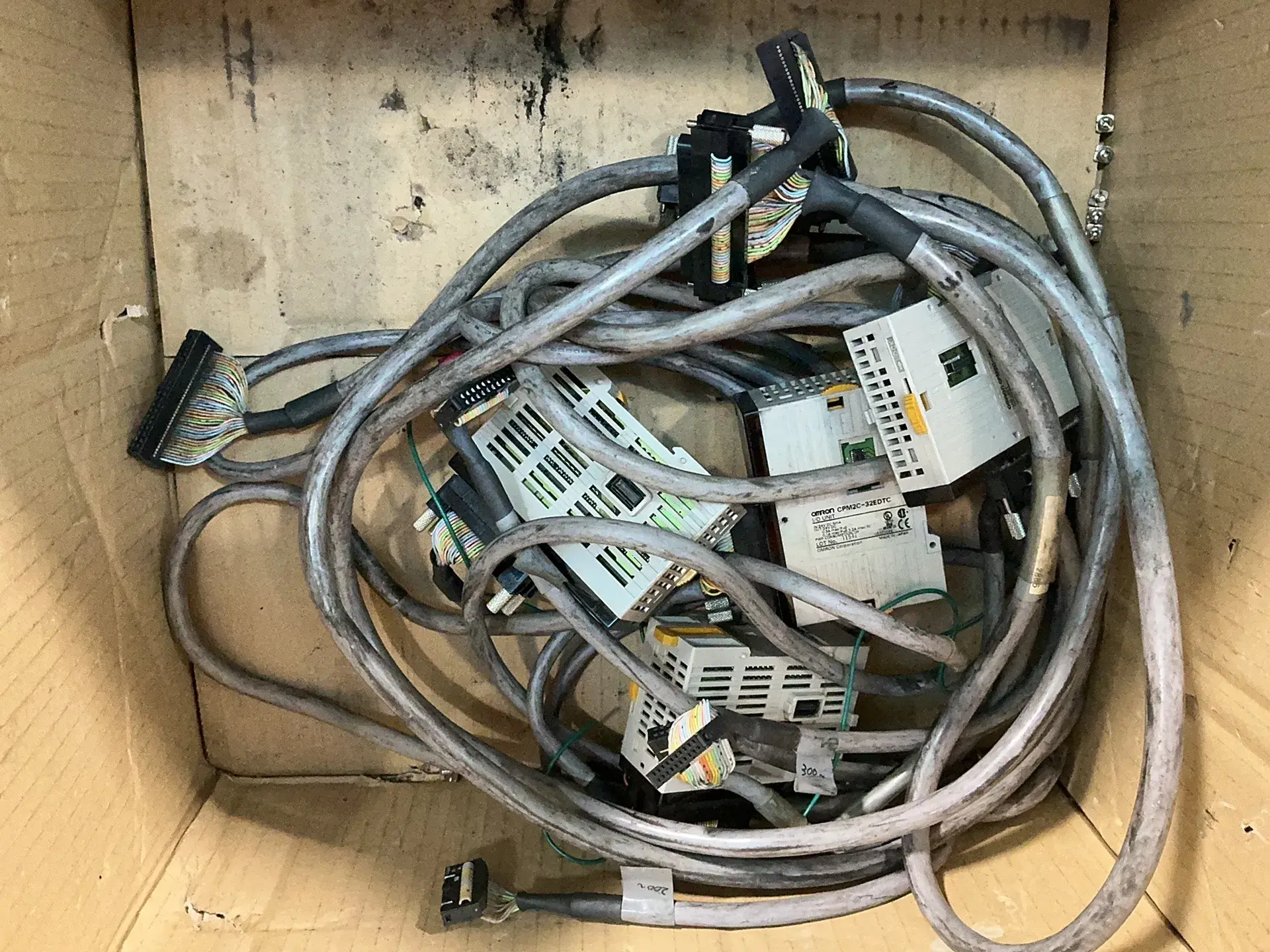 Used OMRON/PATLITE XW2Z100B Cable & Wire Ohio US | HGR 24 #1345279