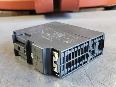 USED SIEMENS 6ES7 322-1HF10-0AA0