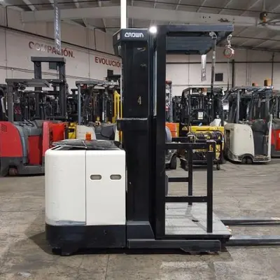 USED 2016 CROWN SP3510-30