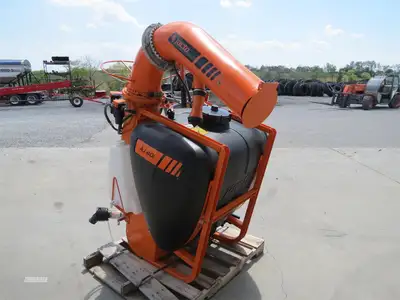 New | in-Stock 2027 JACTO AJ401 3-pt Mounted Sprayers Pennsylvania US | Zimmerman Farm Service #1410150