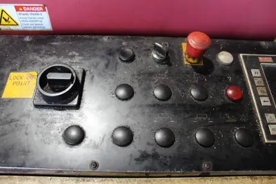 2013 BEHRINGER HBP430A Bandsaw | Levy Recovery Group (12)