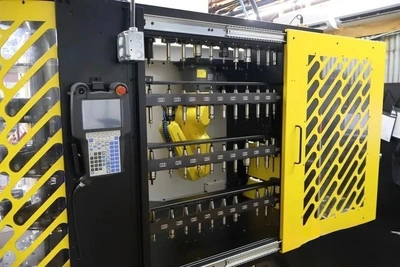 2022 FANUC ROBODRILL ALPHA D21MIB5 ADV Vertical Machining Centers (Equipt) | SNL Machine Trader LLC (8)