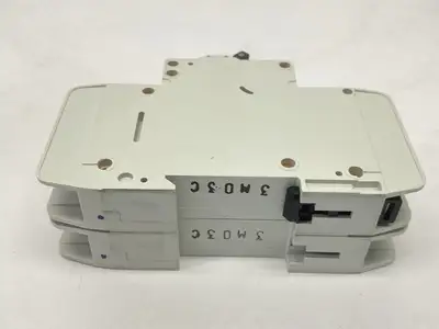 USED MOELLER CIRCUIT BREAKER 2-POLE 3A 480Y/277VAC 102161
