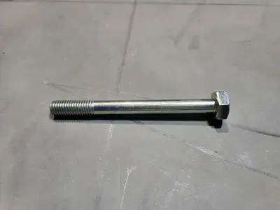 NEW KOMATSU 01011-81000