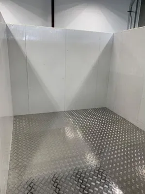 USED BARR Walk-In