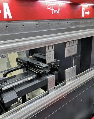 2017 AMADA EG-6013 AR Press Brakes | SNL Machine Trader LLC (4)