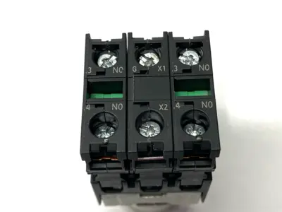 USED SIEMENS ILLUMINATED PUSHBUTTON GREEN DAMAGED BUTTONHEAD