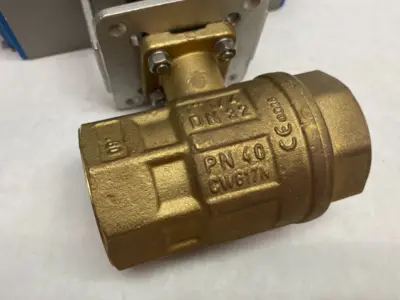 USED AIR-CON PNEUMATIC ACTUATOR W/ EX9 03 10 51337 001 BRASS BALL VALVE