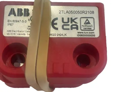 NEW ABB 2TLA050050R2108 QC CABLE RT 2NC/1NO LED