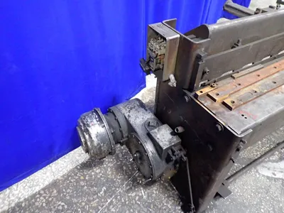 Niagara 72" Sheet Metal Power Shear