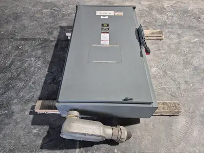USED SQUARE D CH365R