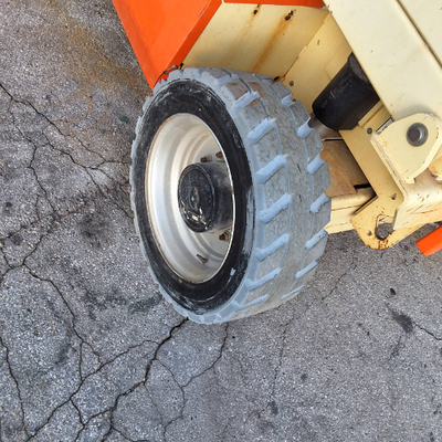 USED 2014 JLG 4069LE