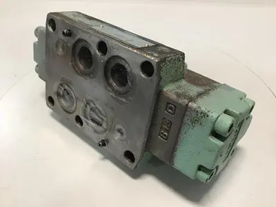 USED YUKEN DHG-06-3C40-E-5033