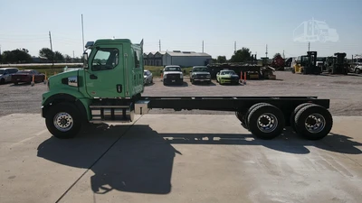 New | in-Stock 2025 WESTERN STAR 47X Cab Chassis trucks Texas US | Roll Off Truck World #1492024