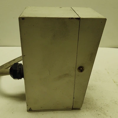 MATSUSHITA ELECTRIC WORKS TH141 HOUR METER 100VAC 50/60 Hz  with Enclosure