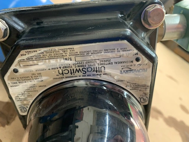 1/2" -150# Jamesbury Ball Valve Air Operated Stainless Unused