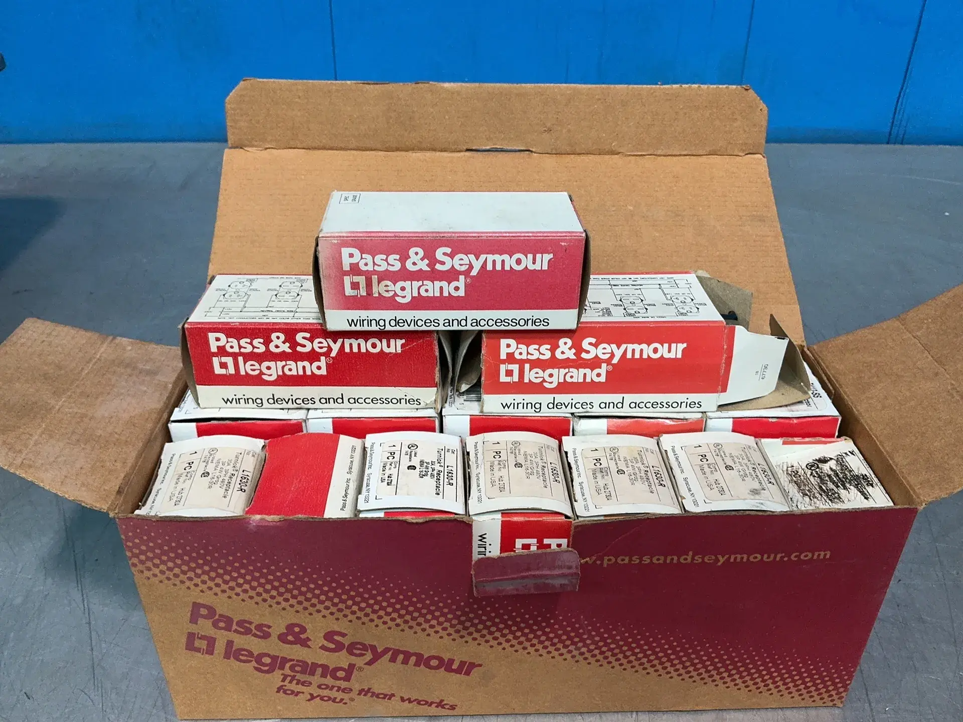 Used PASS & SEYMOUR LEGRAND 7413SS / L1630R Electrical Fittings Ohio US | HGR 24 #1478218