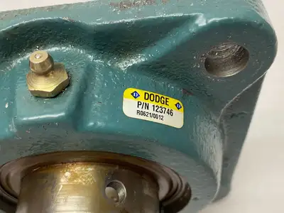 USED DODGE 4-BOLT FLANGE BEARING F4B-SCAH-111 1-11/16" BORE