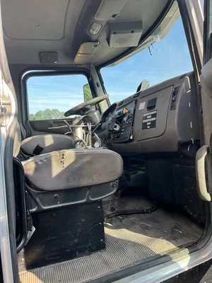 Used 2017 Peterbilt 348 Fuel & Lube Trucks Maryland US | Zadoon Equipment #1480778