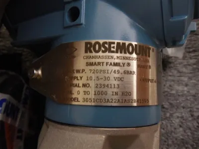 Rosemount 3051CD3A22A1AS2B4I5V5 Pressure Transmitter w Remote Seals 10179191 New NIB