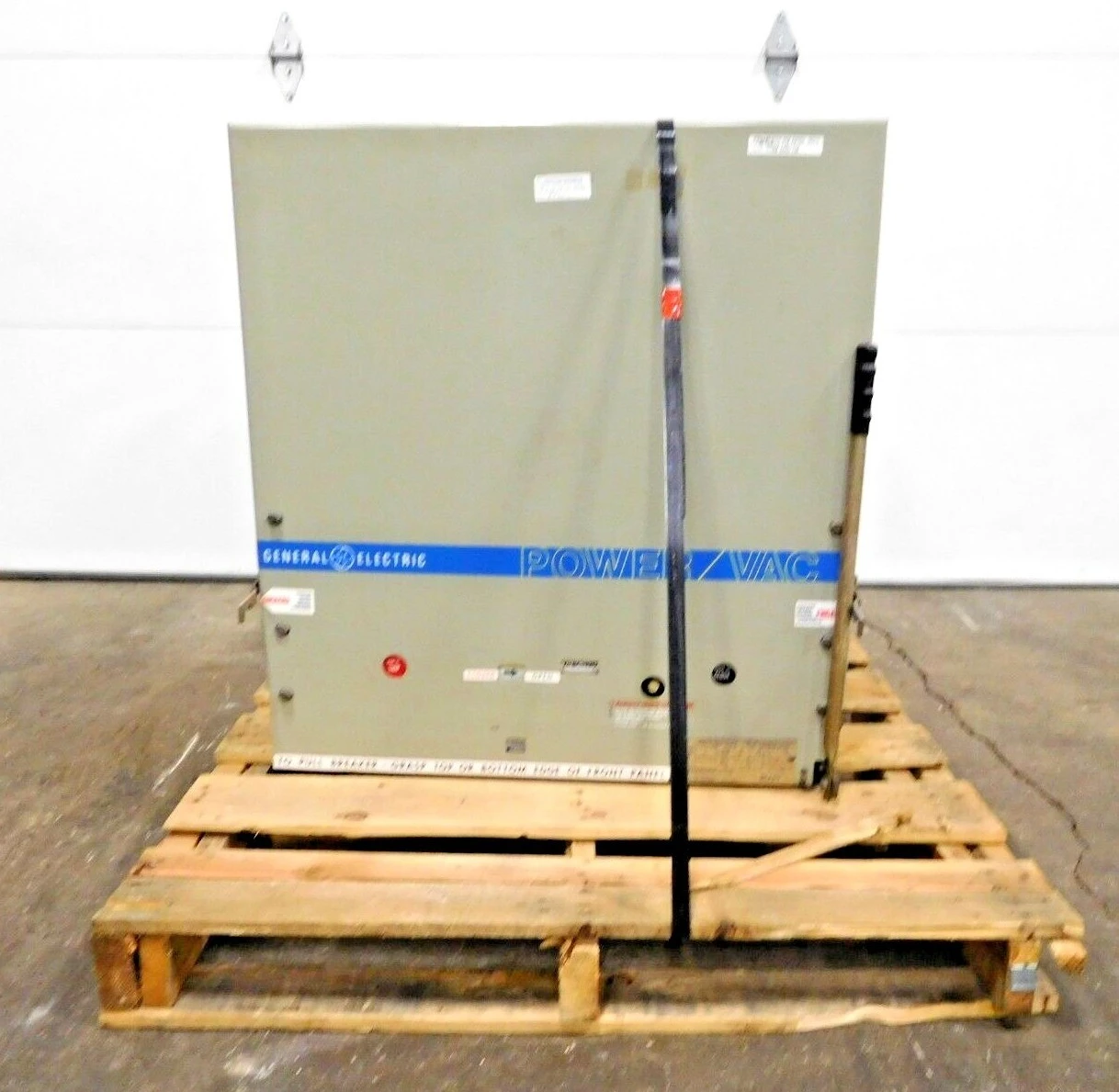 Used GE VB 7.2-500-3 Circuit Breakers Ohio US | Equipment Recovery Corp. #1330374