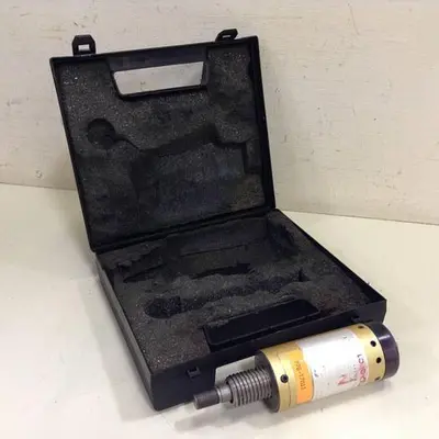 USED LLOYD INSTRUMENTS 30KN