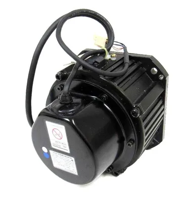 NEW YASKAWA ELECTRIC SGMDH-06A2A-YR25 AC SERVO MOTOR SGMDH06A2AYR25