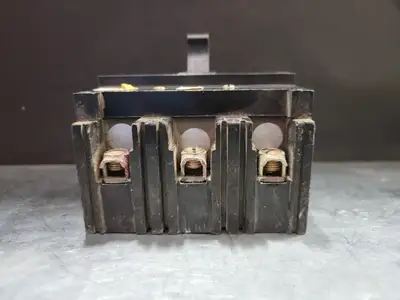 USED SQUARE D 999330