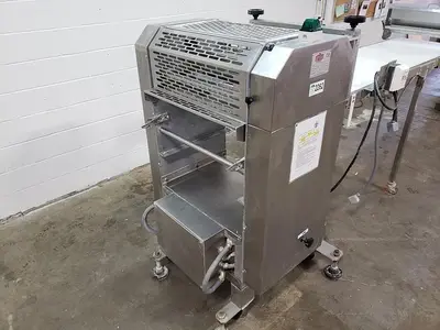 USED 1996 CIM INTERNATIONAL PENTA 600