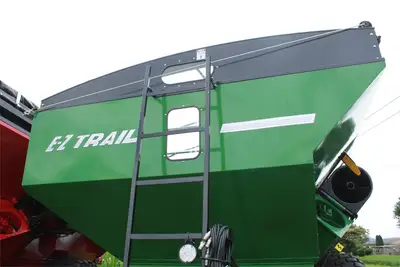 New | in-Stock 2025 E-Z TRAIL 550 Grain Carts Pennsylvania US | Zimmerman Farm Service #1409942