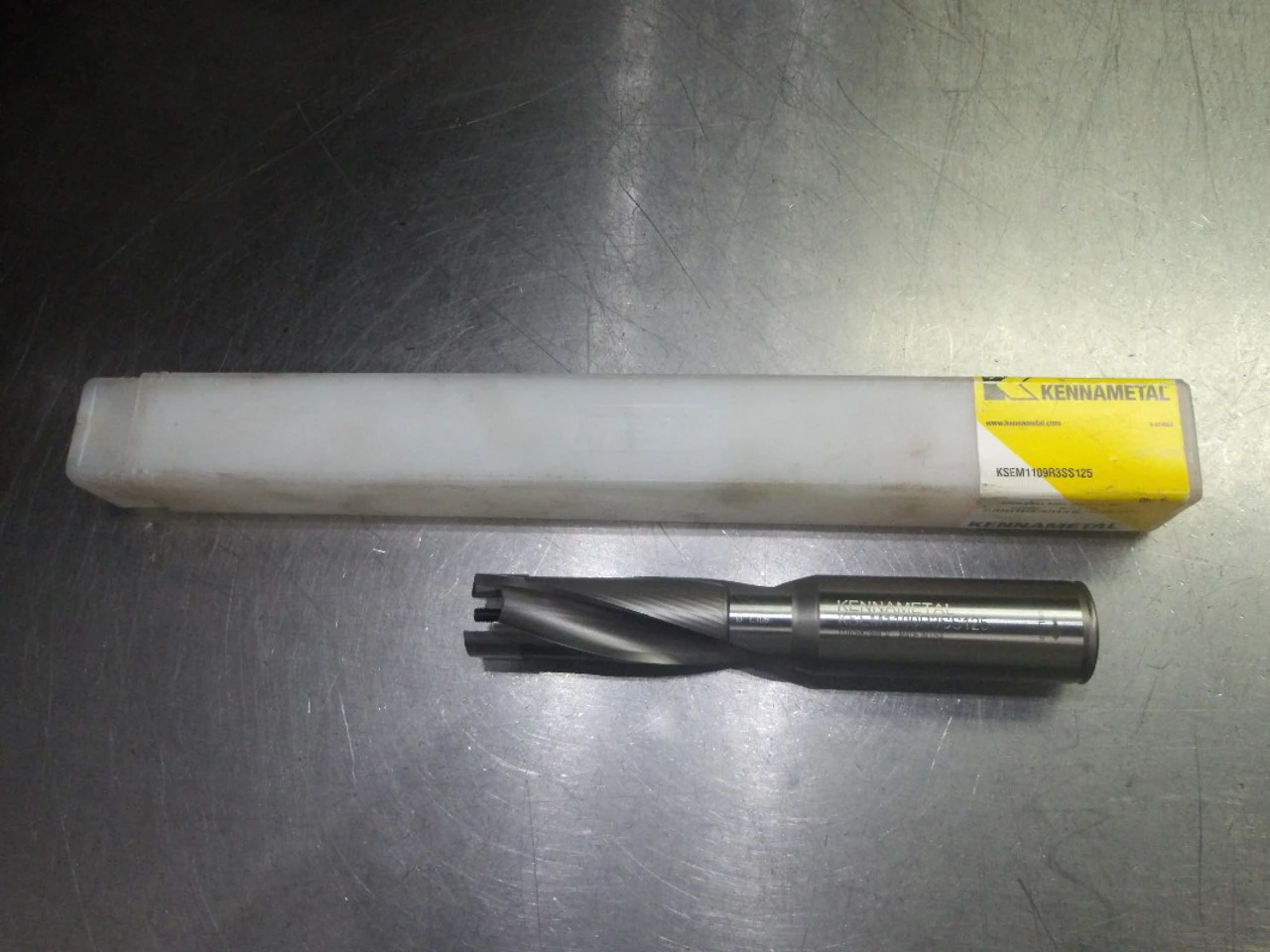 Kennametal 1.109" Coolant Thru Indexable Drill KSEM1109R3SS125 (LOC2703D)