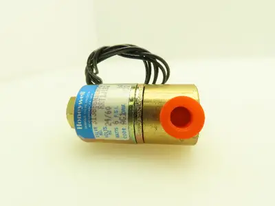 Honeywell Skinner 3138BBN1LN00 Solenoid Valve 3-Way NO 24VAC 60 PSI 1/8" NPT