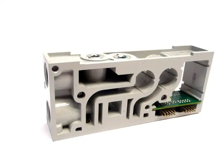 Used NUMATICS DOUBLE-Z BOARD CIRCUIT VALVE BLOCK PNEUMATIC Valves/Fittings | Maverick Industrial Sales #1108108