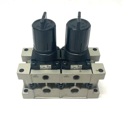 USED SMC DUAL-REGULATOR MODULAR MANIFOLD 1/4" NPT