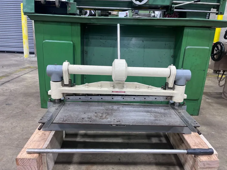 Used DIACRO #4 SHEAR Hand Shears New Jersey US | Michael Fine Machinery Co., Inc. #1318901