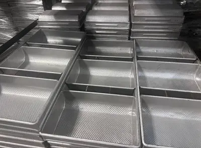 CHICAGO METALLIC CORP. 47125 Loaf Pans | Envoy Equipment LLC (1)