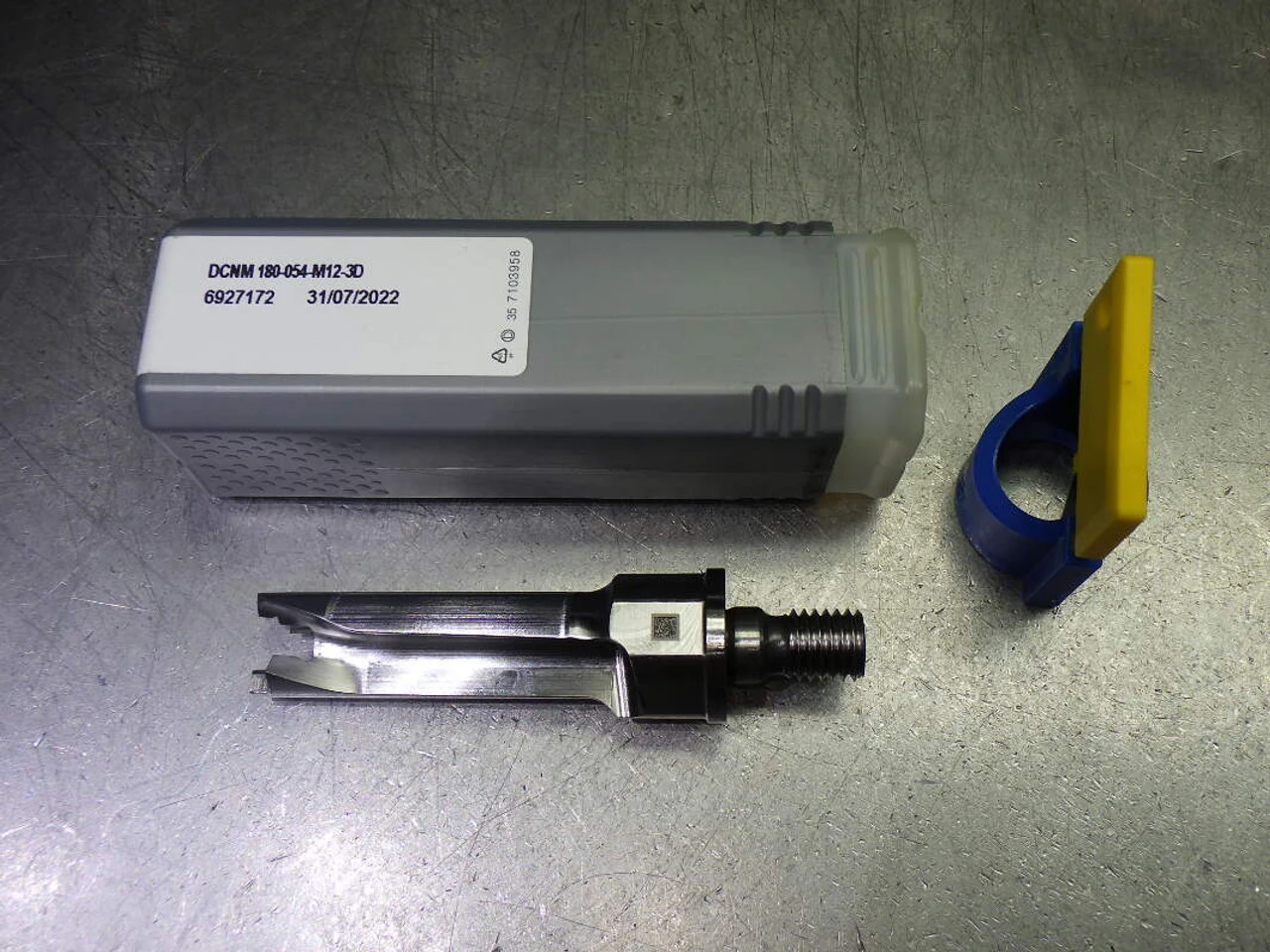 Iscar M12 18mm Coolant Thru Threaded Modular Drill DCNM 180-054-M12-3D (LOC3286)