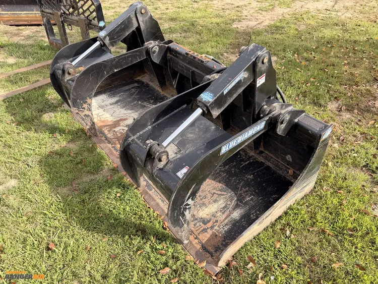 Used BLUE DIAMOND 106175 GRAPPLE LOADER BUCKET SKID STEER ATTACHMENT Grapple Buckets Michigan US | Miedema Asset Management Group #1424738