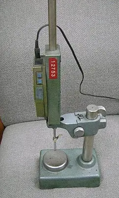 1490-700 Mititoyo Digimatic Height Indicator/Stand Model # 543-425-1
