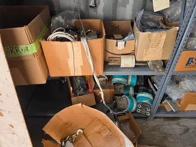 Used _UNKNOWN_ _UNKNOWN_ Shipping Containers Indiana US | Myron Bowling Auctioneers Inc #1504002