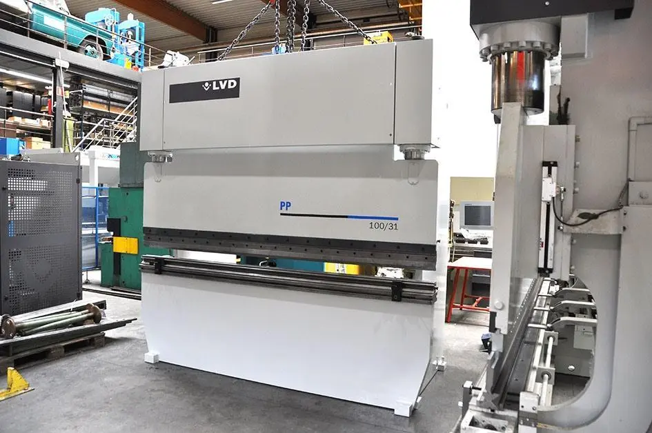 USED LVD PP 100 TON X 3100 MM CNC