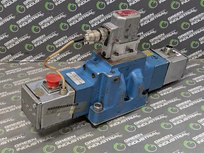 MOOG D654E003 Proportional Control Valve P04FXC1BNX 061-602C Used