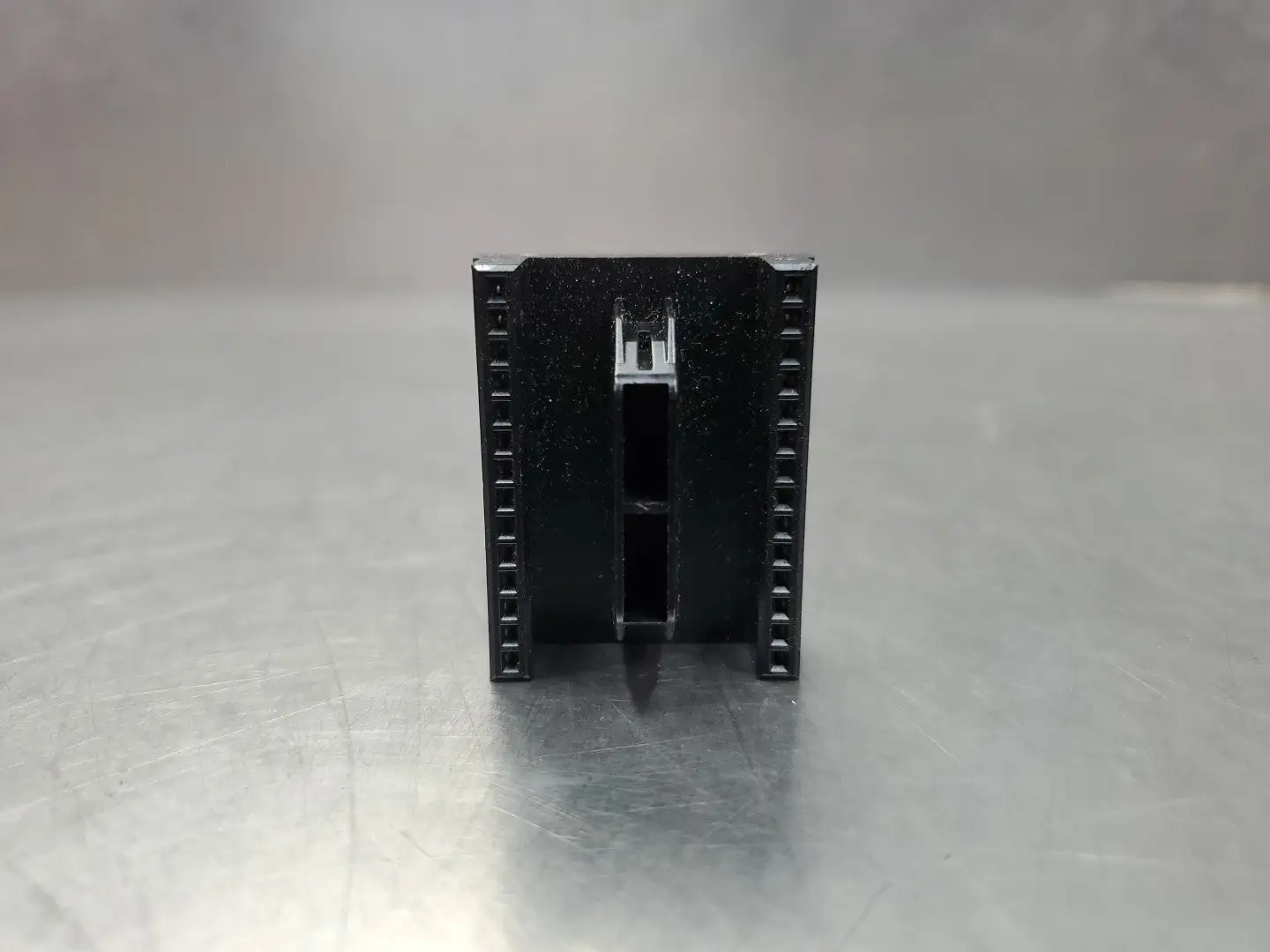 USED Siemens 720-2001-01 (PC-GF20) CONNECTOR MODULE